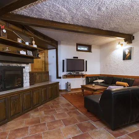 Villa Archy Loborika