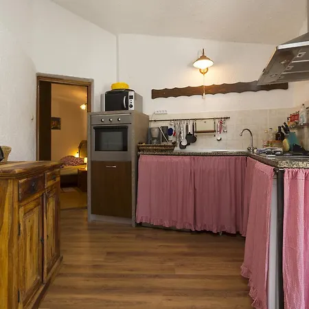 Archy Villa